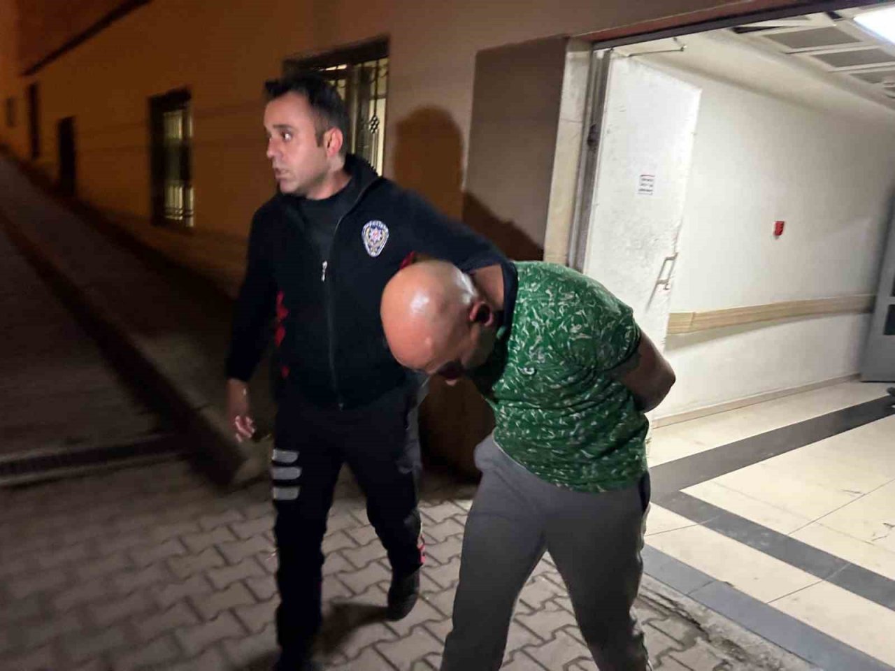 Kayseri’de uygulamadan kaçan 2 şahıs kovalamaca sonucu yakayı ele verdi