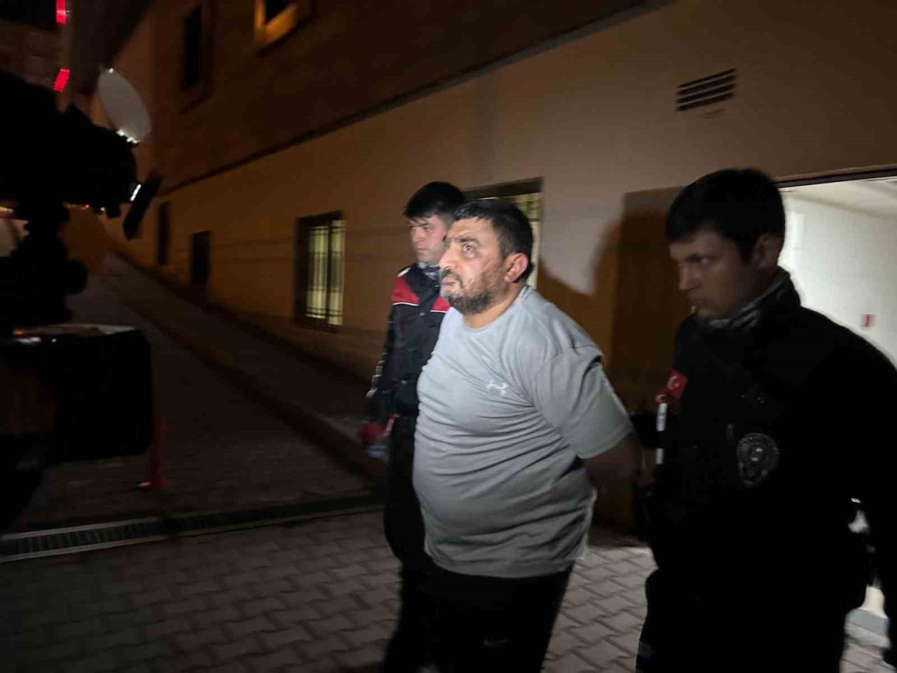 Kayseri’de uygulamadan kaçan 2 şahıs kovalamaca sonucu yakayı ele verdi