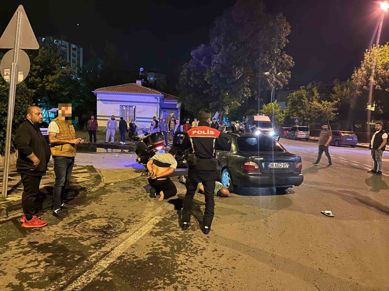 Kayseri’de uygulamadan kaçan 2 şahıs kovalamaca sonucu yakayı ele verdi