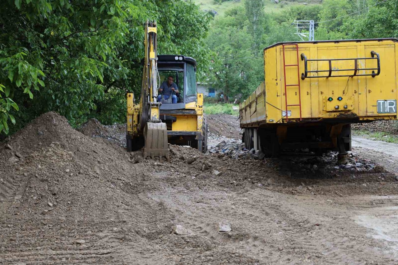 Yahyalı’da sel ve taşkınları çözmek için çalışmalar başladı