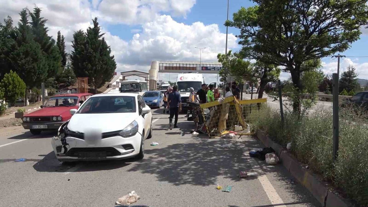 Otomobil ile elektrikli bisiklet çarpıştı: 1 yaralı