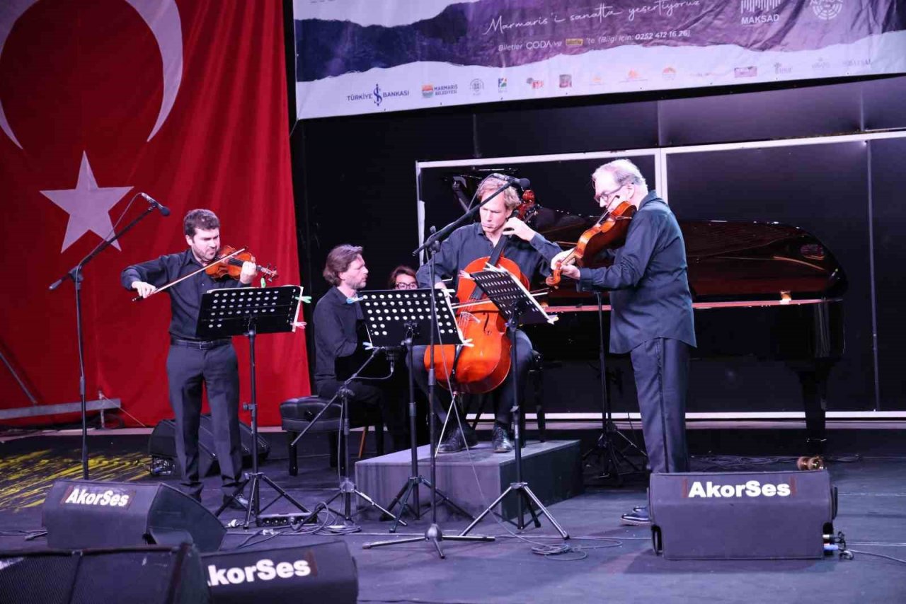 Marmaris’te müzik şöleni