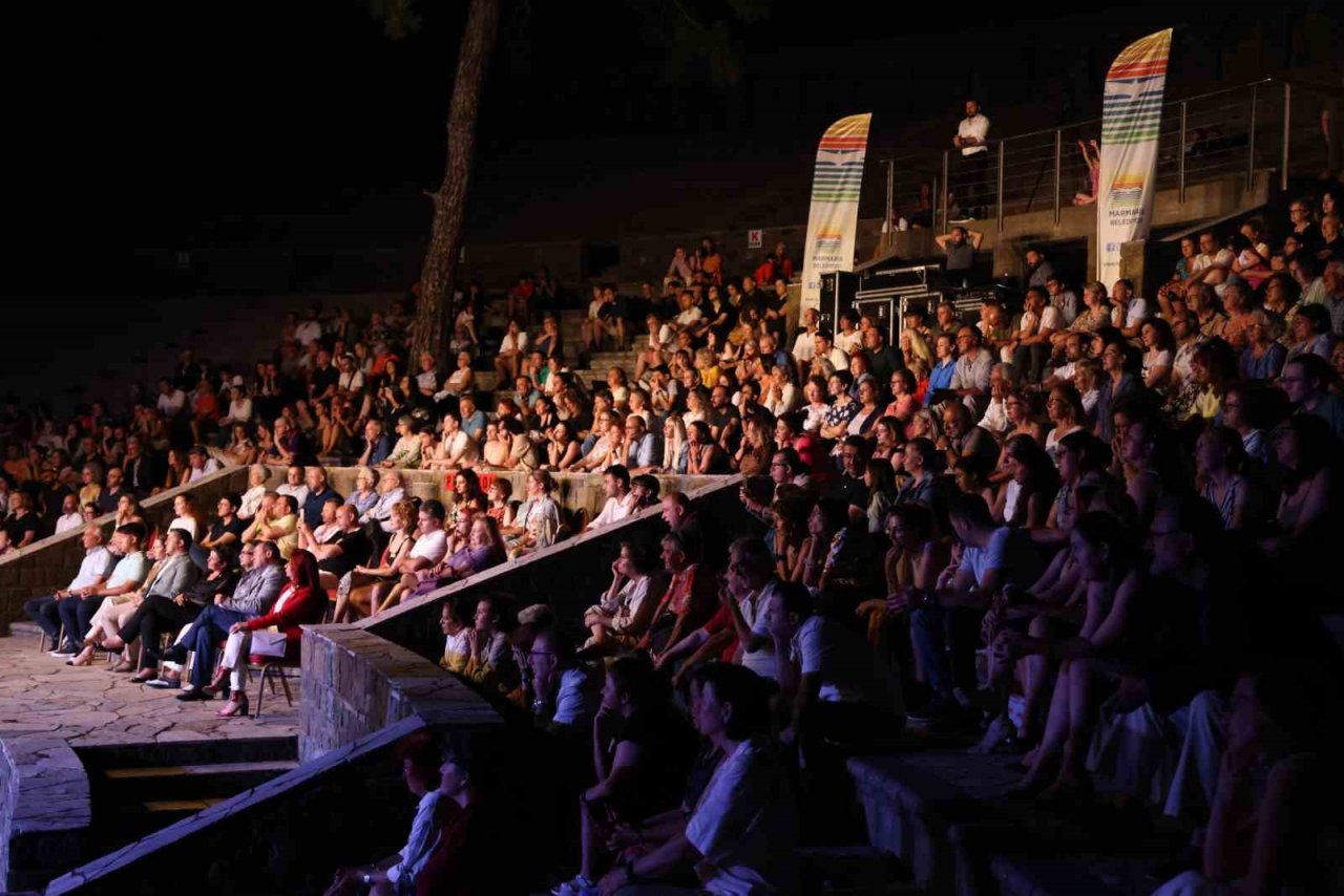 Marmaris’te müzik şöleni