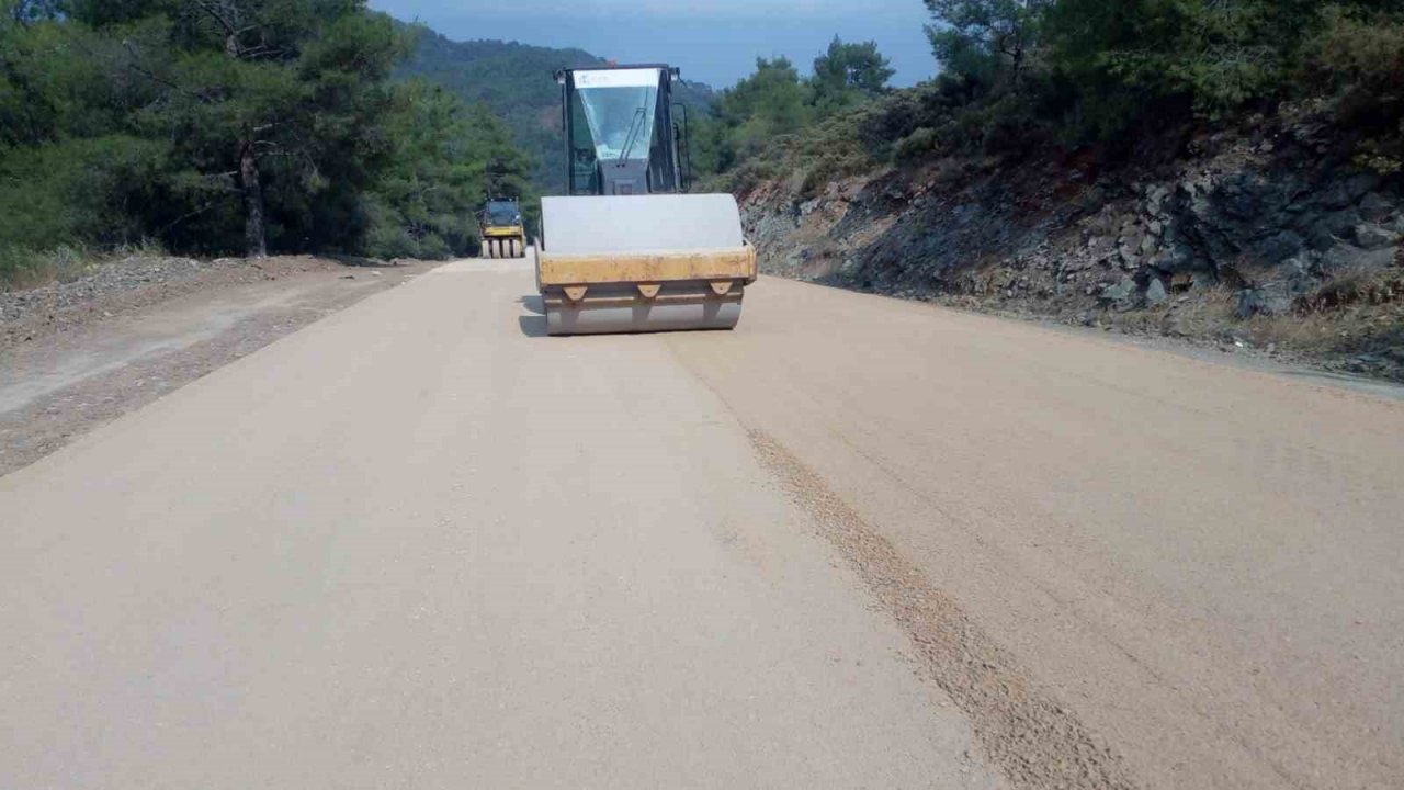 40 mahallede yol çalışması