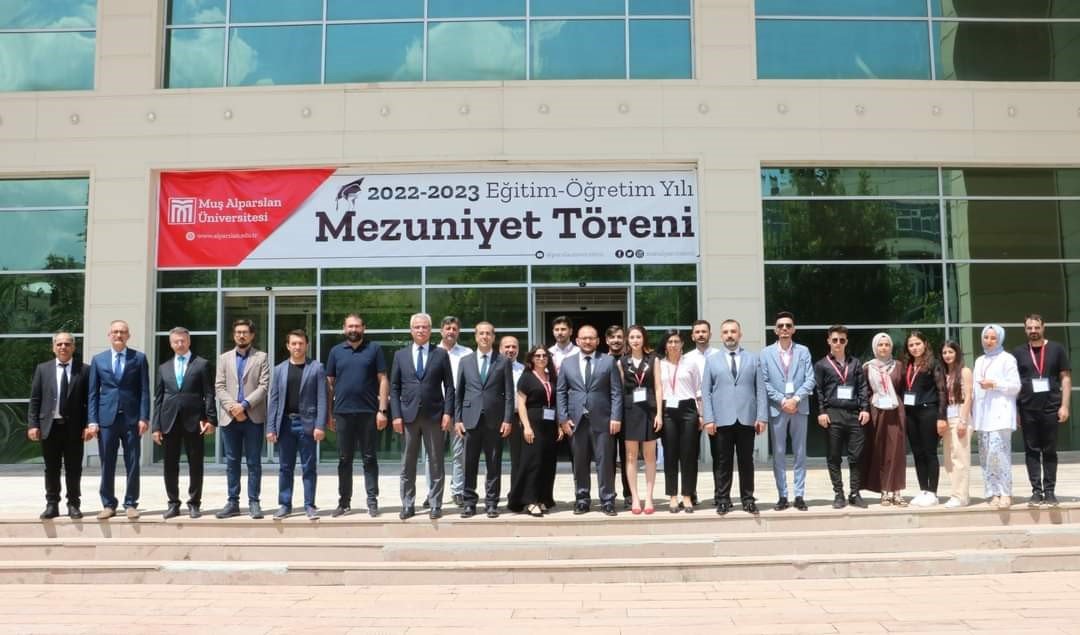 Üniversite öğrencileri eserlerini sergiledi