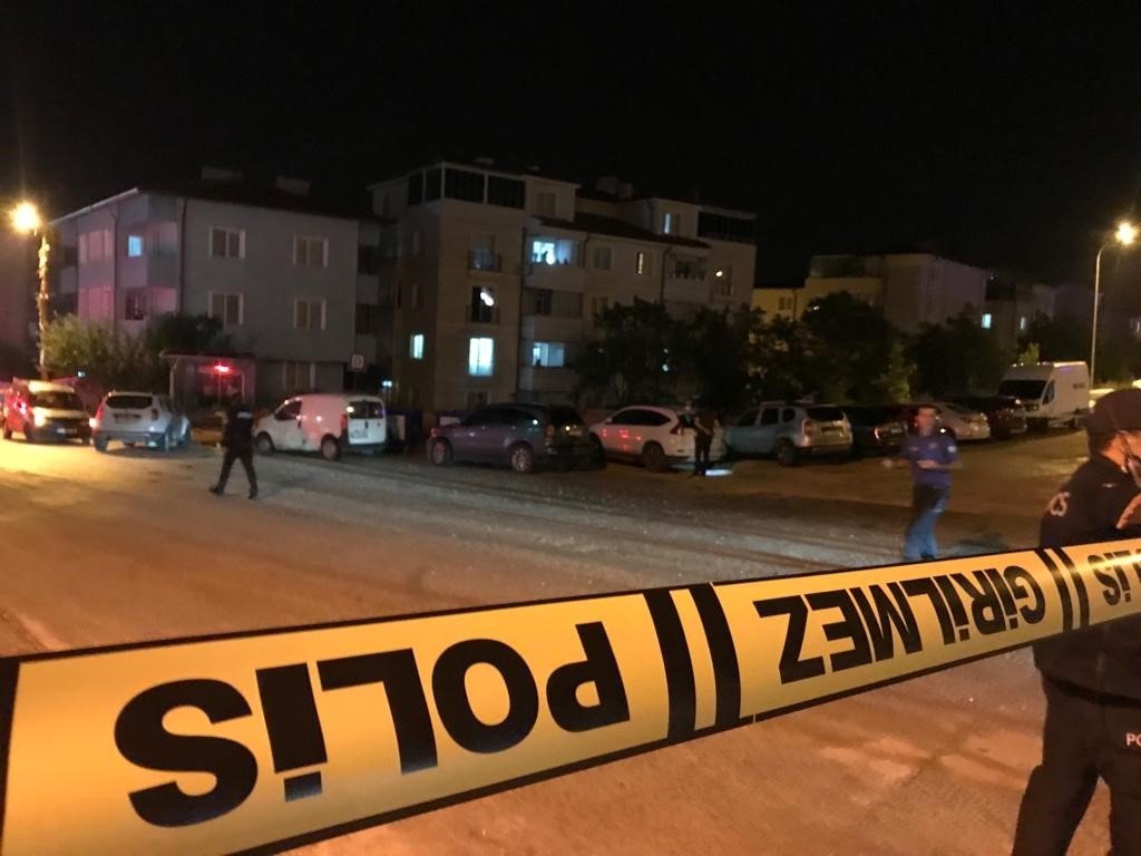 Evinin önünde bekledi, arabana inerken kurşun yağdırdı