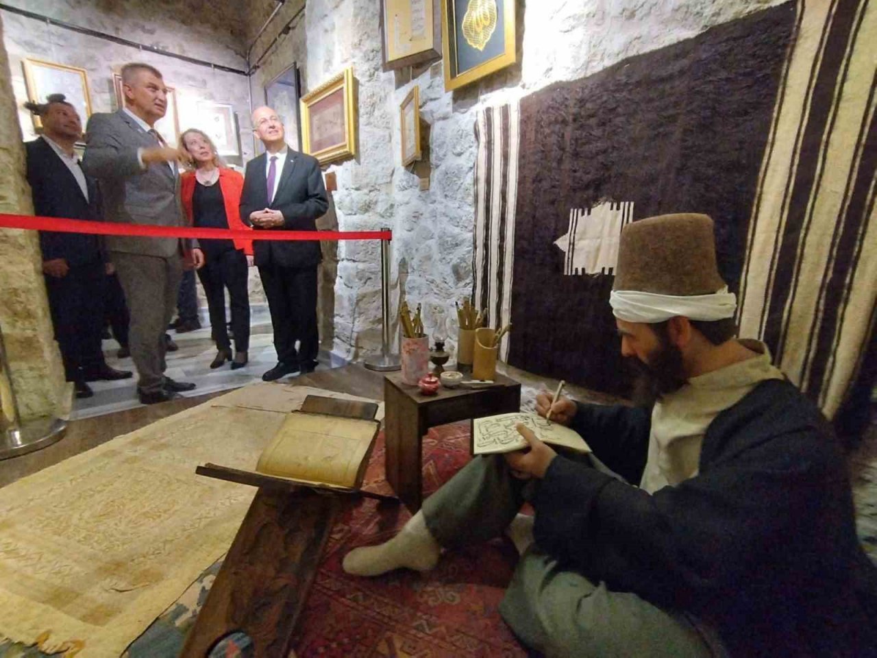 "Sanatla Nesnelerin Yeniden Buluşması" temalı sergi, sanatseverlerin beğenisine sunuldu