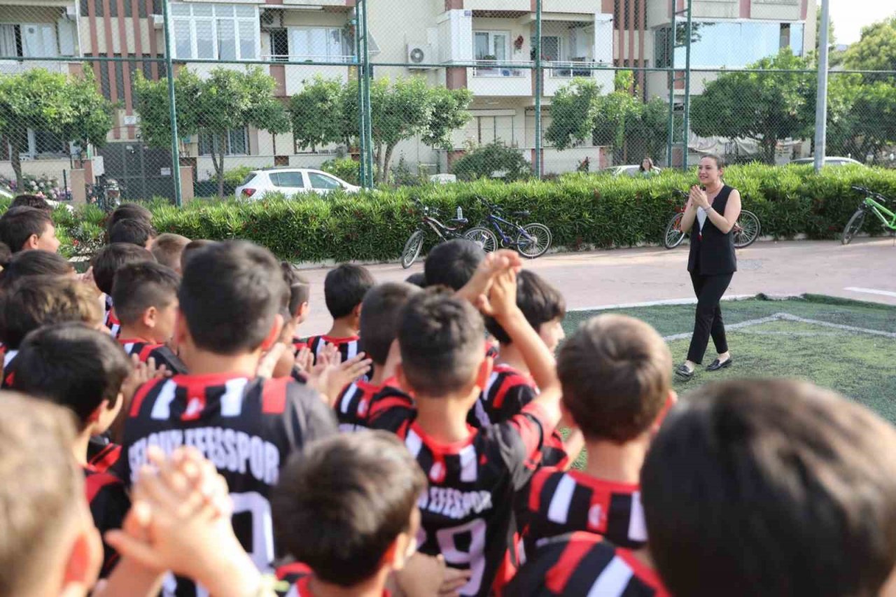 Selçuk Belediyesi’nin spora ve sporcuya desteği devam ediyor