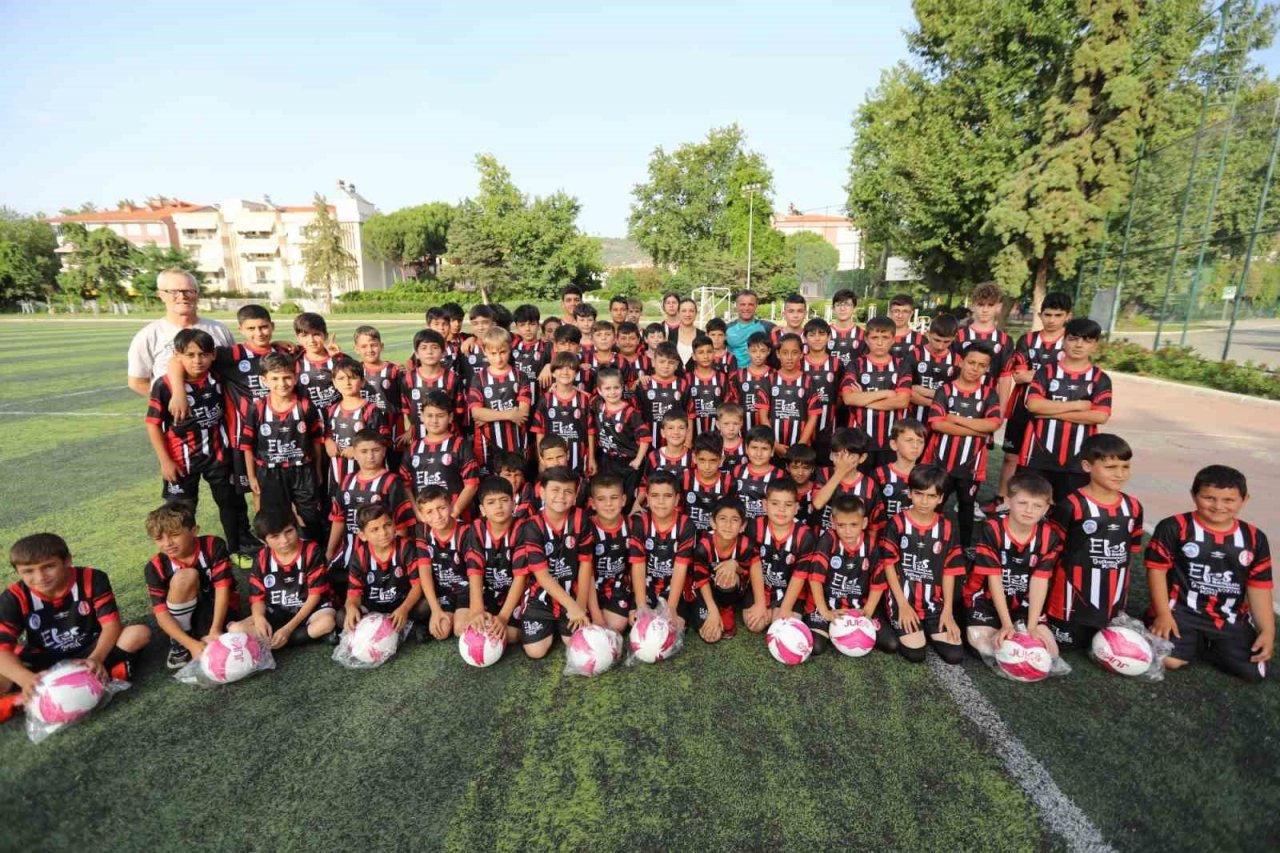 Selçuk Belediyesi’nin spora ve sporcuya desteği devam ediyor