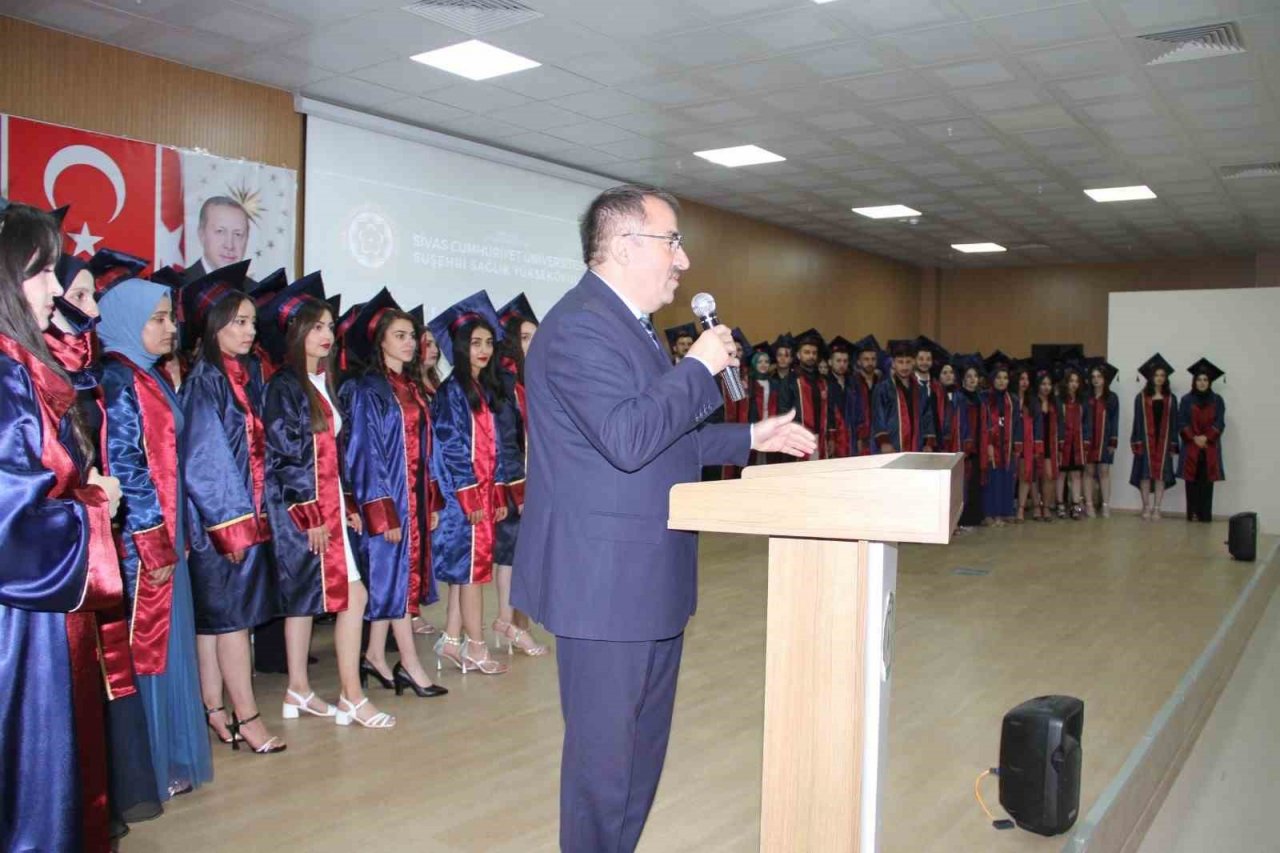 139 hemşire adayı mezun oldu