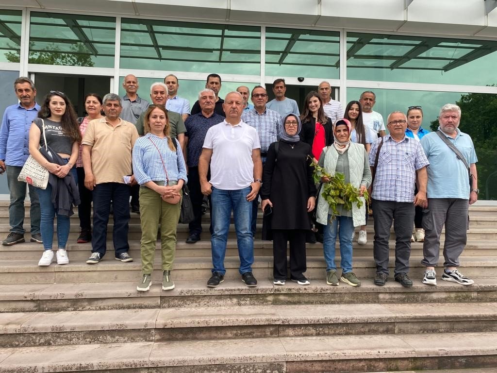 Akademisyenler bağ üreticileri ile buluştu