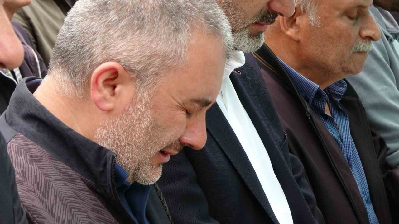 Başına isabet eden yorgun mermi nedeniyle hayatını kaybeden 9 yaşındaki Kerem Can son yolculuğuna uğurlandı