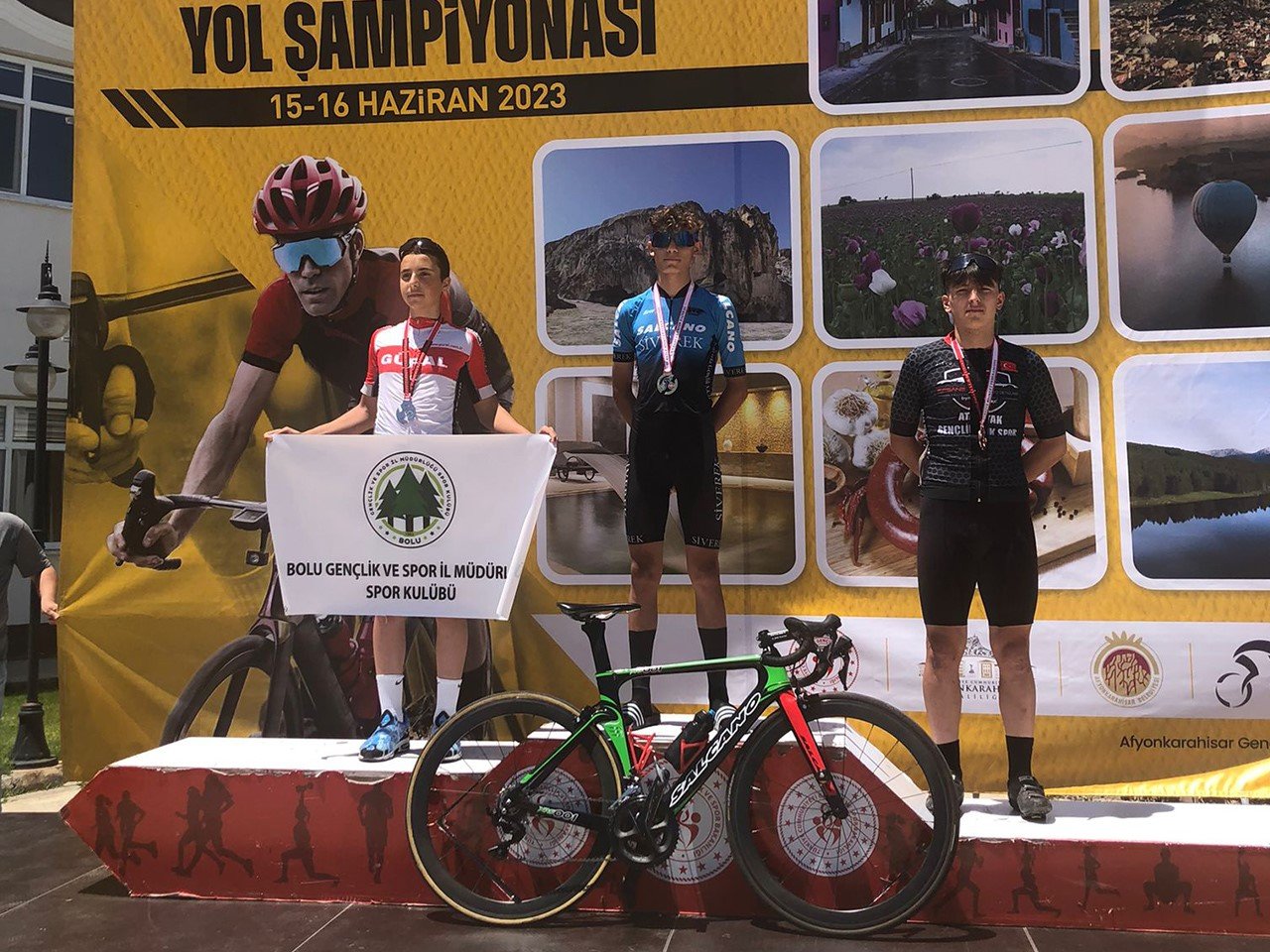 Karaman bisiklet takımından 3 bronz madalya