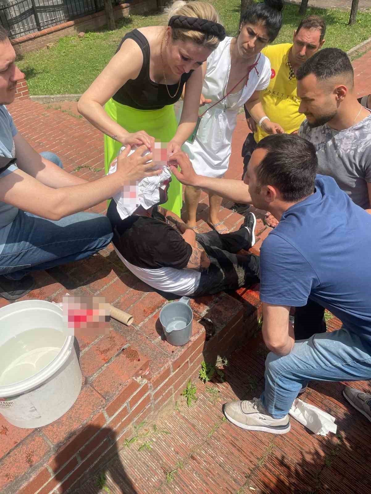 Ümraniye’de otomobile silahlı saldırı: 1 yaralı