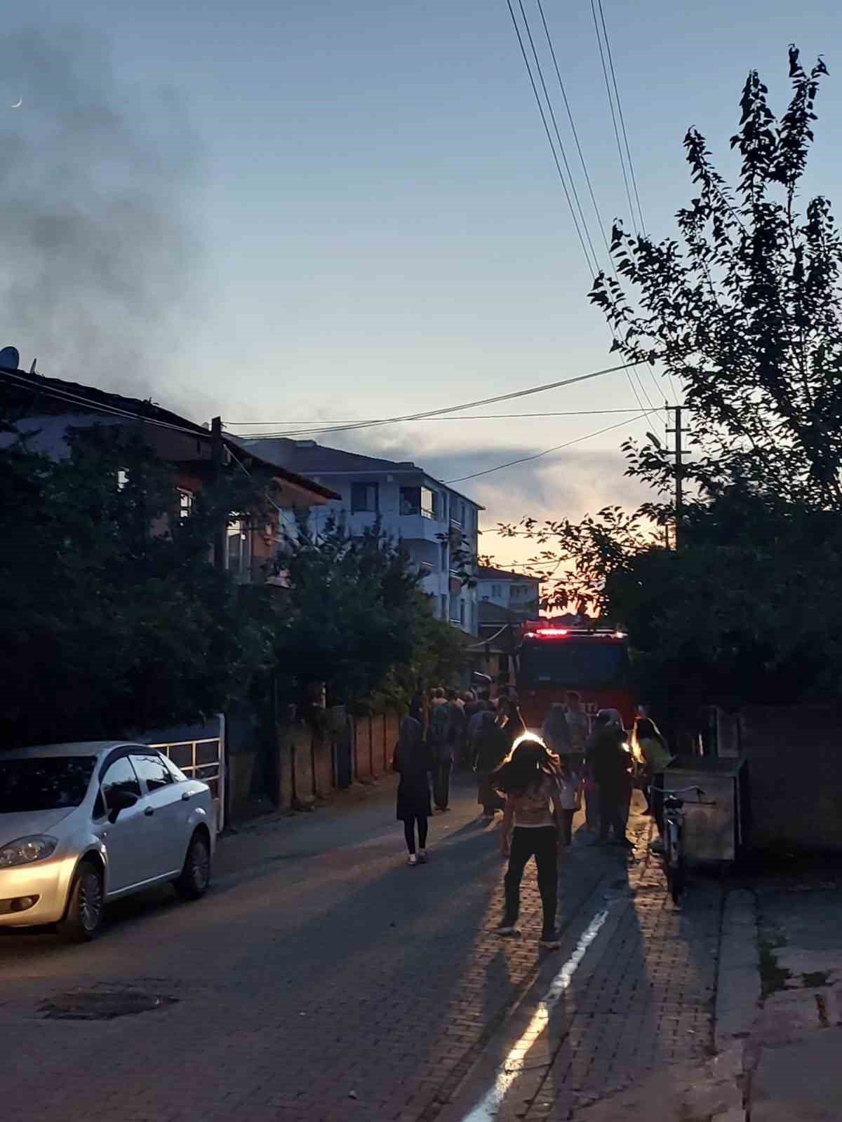 Muratlı’da ev yangını