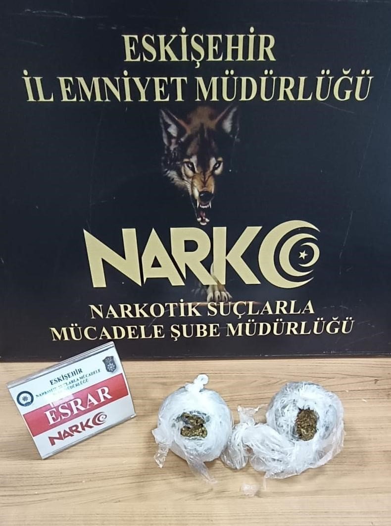 Uyuşturucu operasyonunda 500 gram esrar ele geçirildi: 2 tutuklama