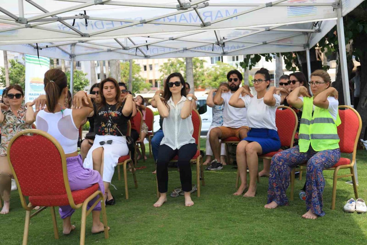 Marmarisliler güne yogayla başladı