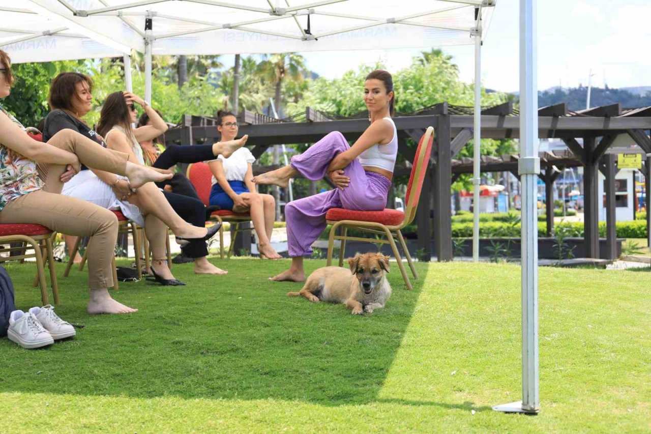 Marmarisliler güne yogayla başladı