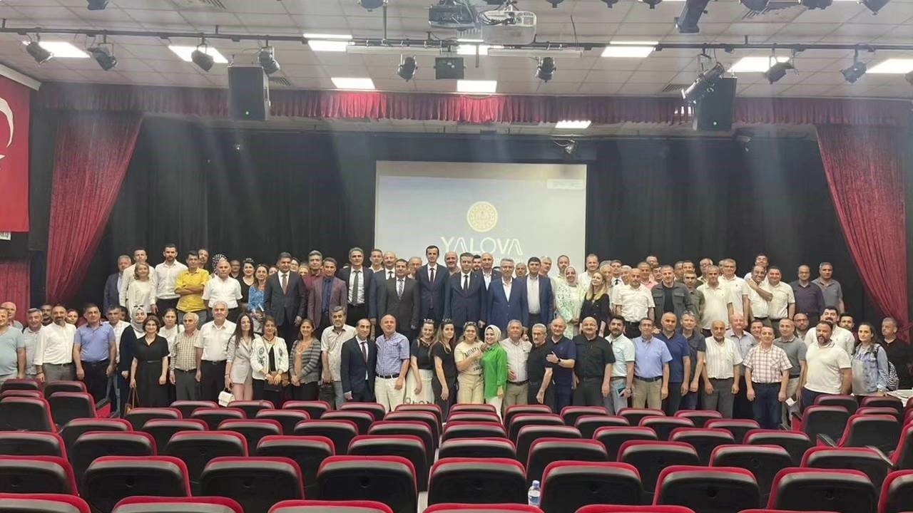 Yalova’da okul kurum müdürleri toplantısı