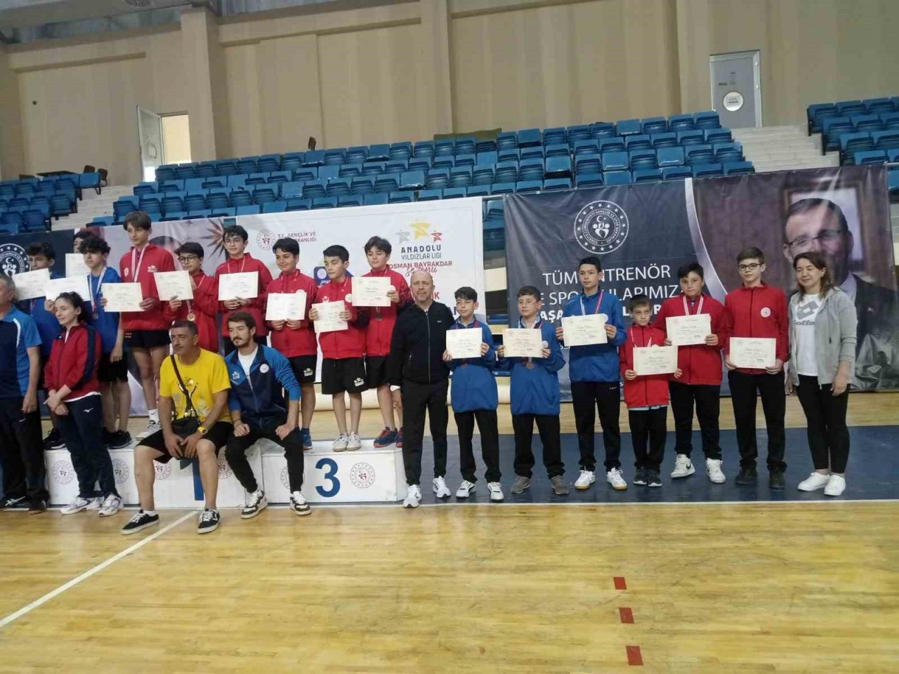 Masa tenisi turnuvasında Aydın’ı başarıyla temsil ettiler