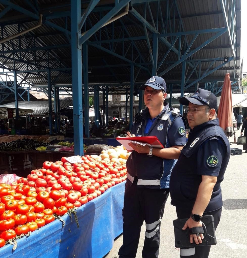 Kurban Bayramı öncesinde pazarda denetim