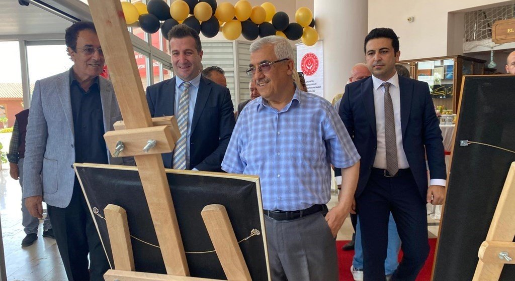 Çınarcık Huzurevinde İkinci Bahar El Sanatları Sergisi açıldı