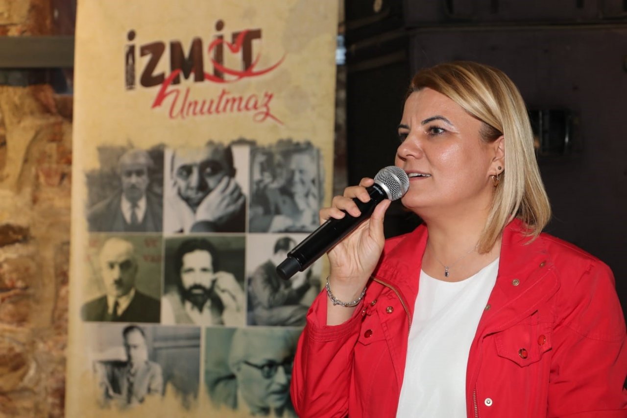 Usta şairler anıldı