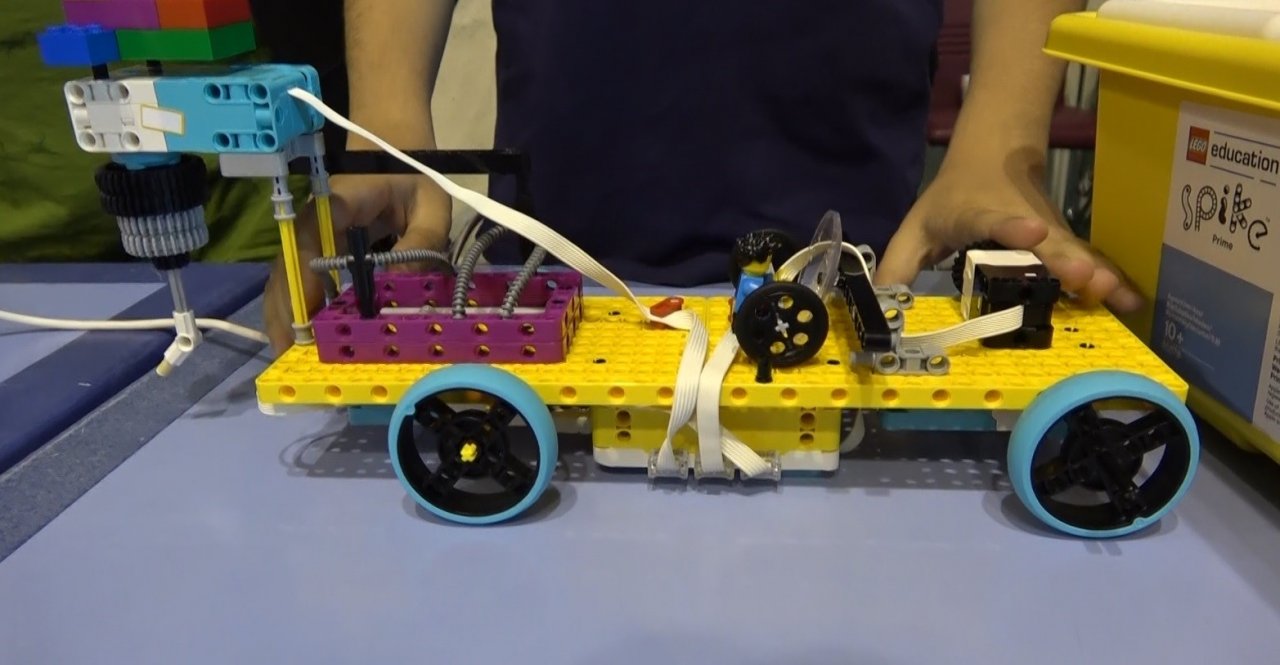 Geleceğin mühendisleri projelerini sergiledi