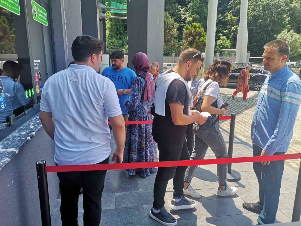 Bilet satışları başladı, teleferik vatandaşların hizmetine açıldı