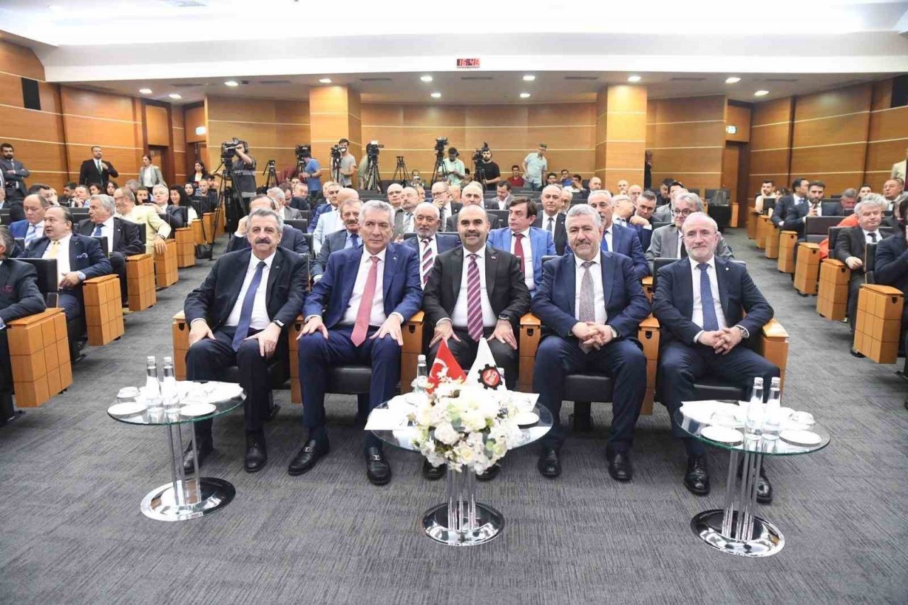 Sanayi ve Teknoloji Bakanı Kacır: "Yüksek teknolojili ürünlerde tam bağımsızlığı hedefliyoruz"