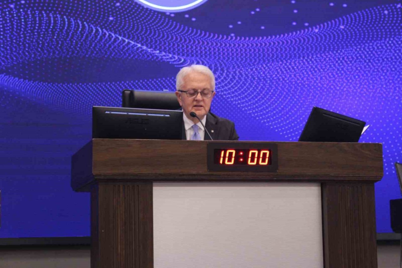 İZTO meclisinde ekonomi programı değerlendirmesi