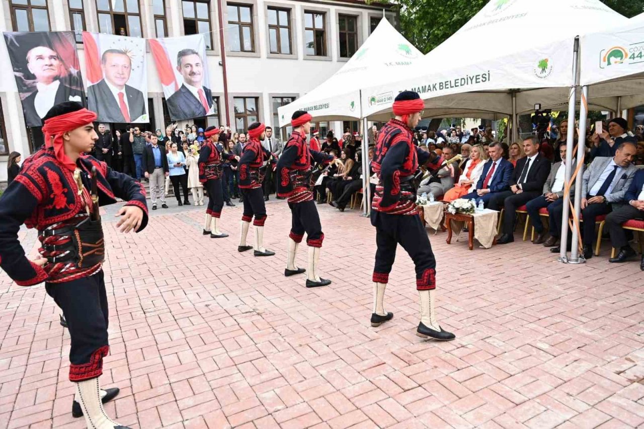 Yıl sonu sergisi ’el sanatları şölenine’ dönüştü