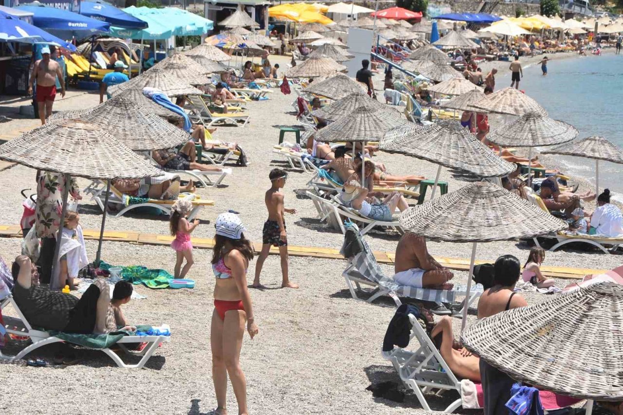 Dev gemi ile 2 bin 539 yolcu geldi