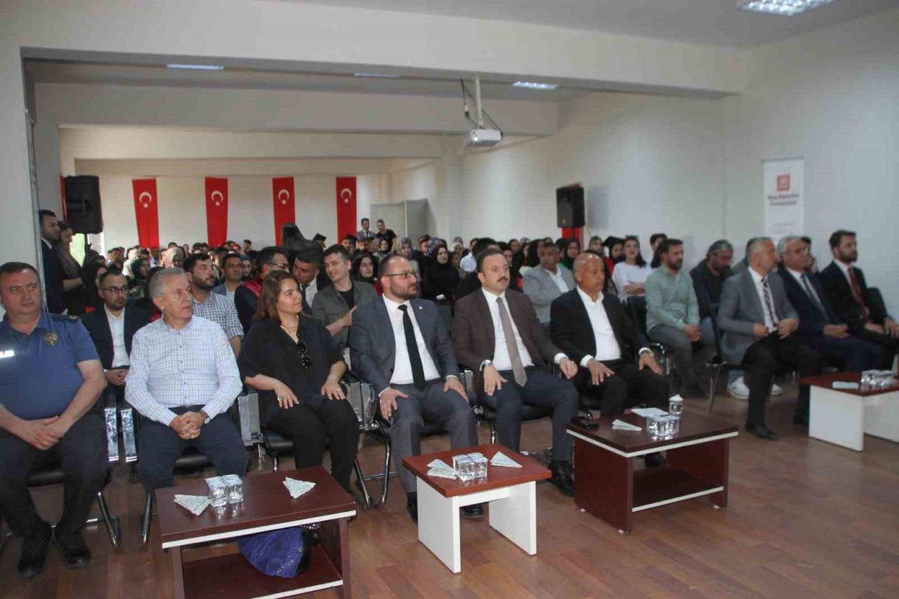 Malazgirt MYO’da mezuniyet coşkusu