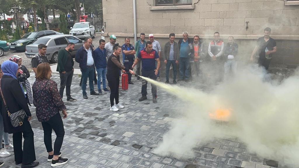 Belediye personelleri ‘İş Sağlığı ve Güvenliği’ eğitimine katıldı