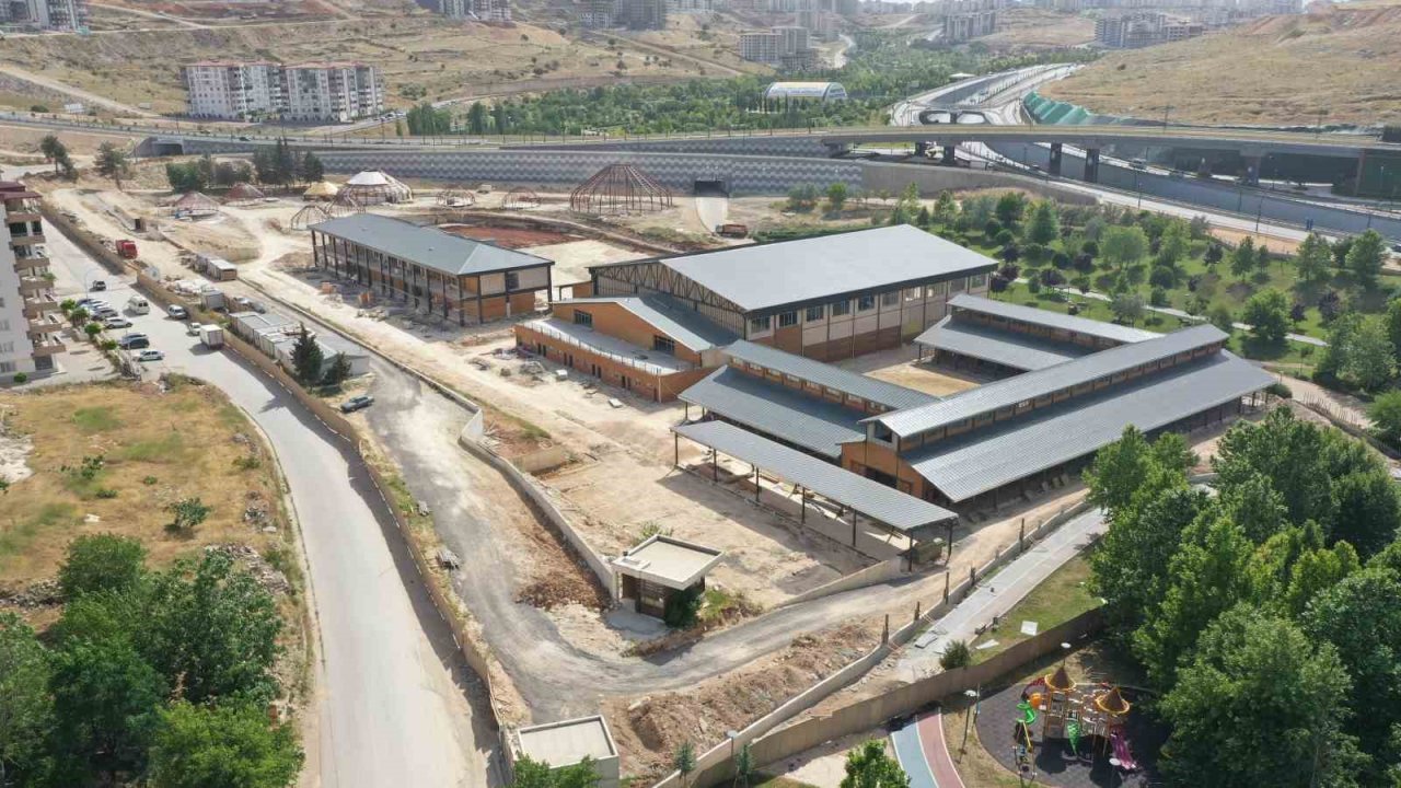 Millet Bahçesi’nde geleneksel sporlar merkezi inşa ediliyor
