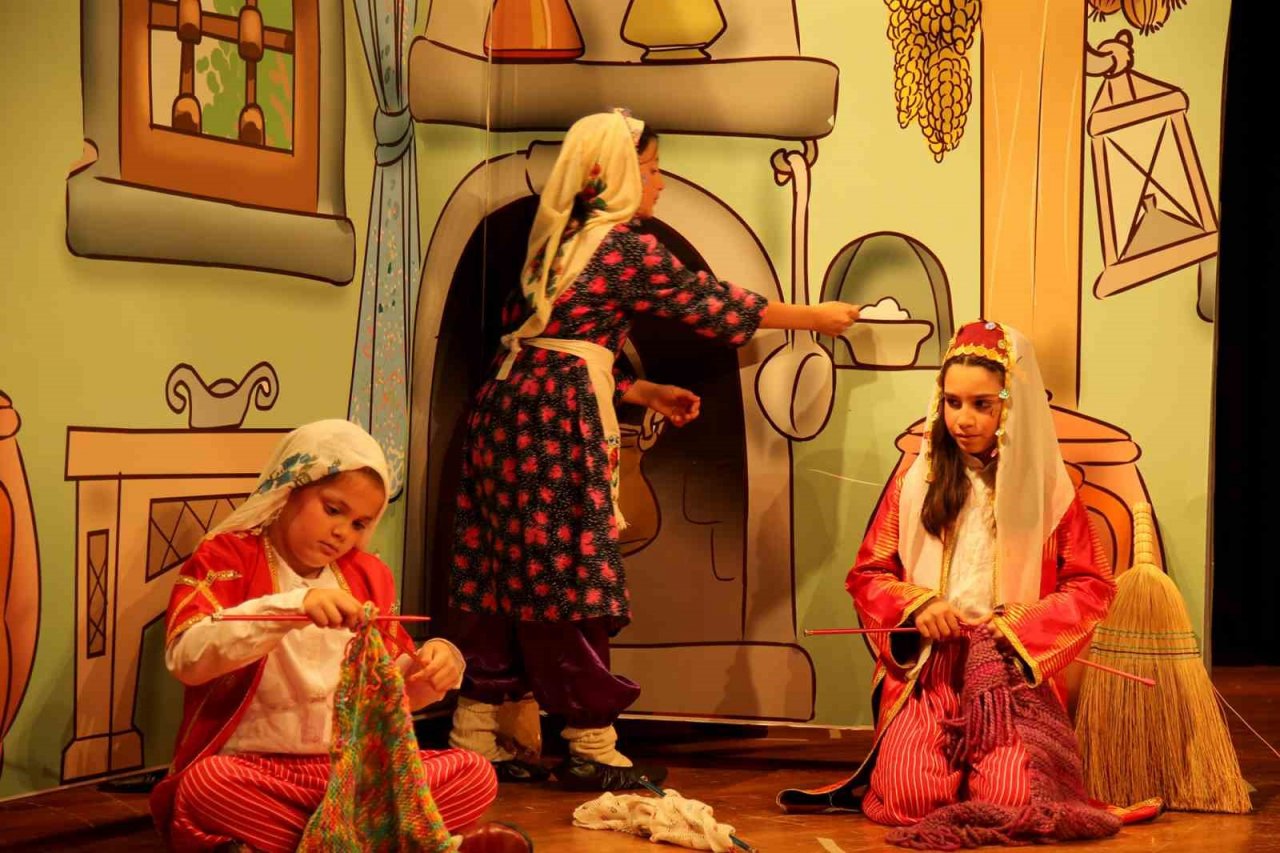 SGM’de orta oyunu ve Nasreddin Hoca gösterileri büyük alkış topladı