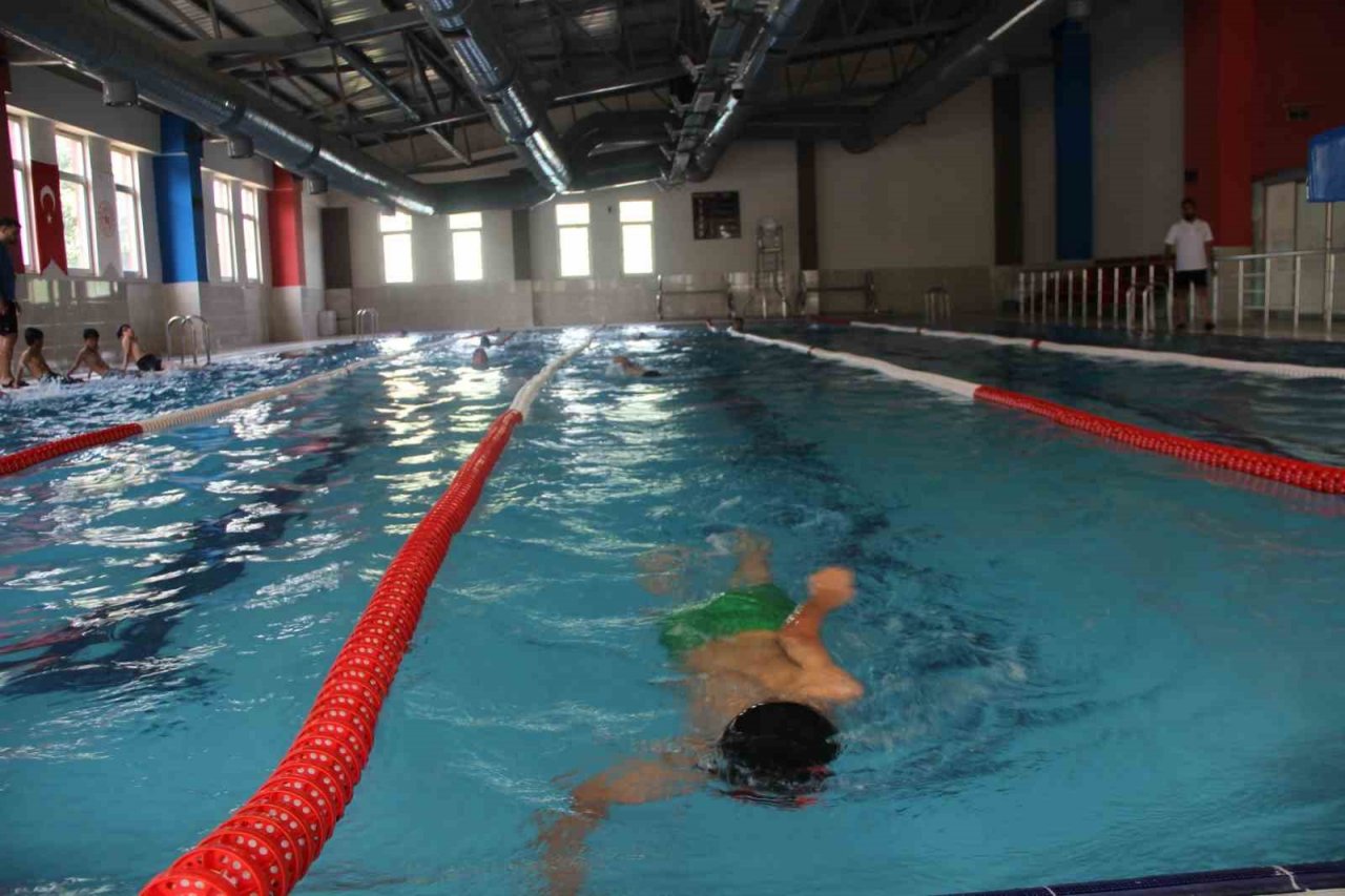 Cizre’de 12 bin çocuğa yüzme eğitimi verilecek