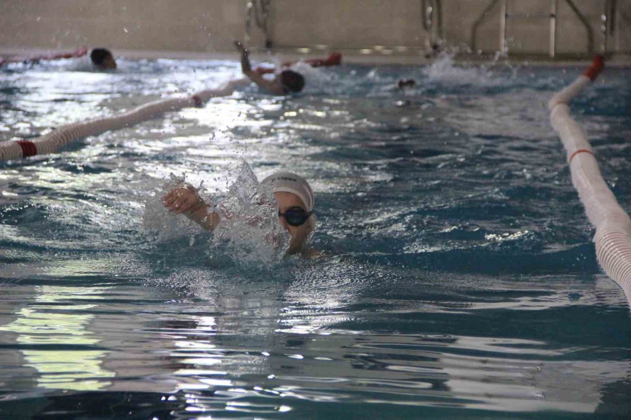 Cizre’de 12 bin çocuğa yüzme eğitimi verilecek