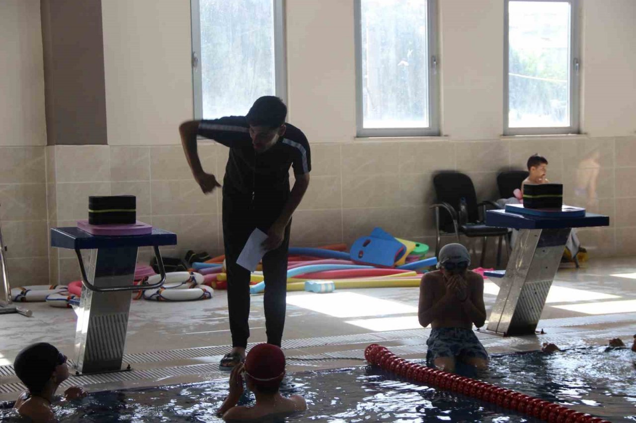 Cizre’de 12 bin çocuğa yüzme eğitimi verilecek