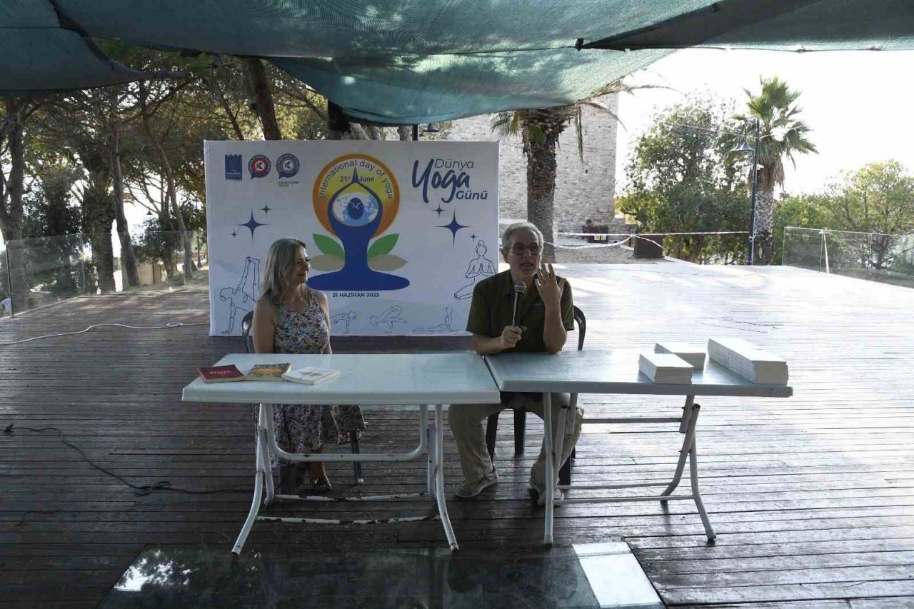 Tarihi Güvercinada’da söyleşi gerçekleştirildi