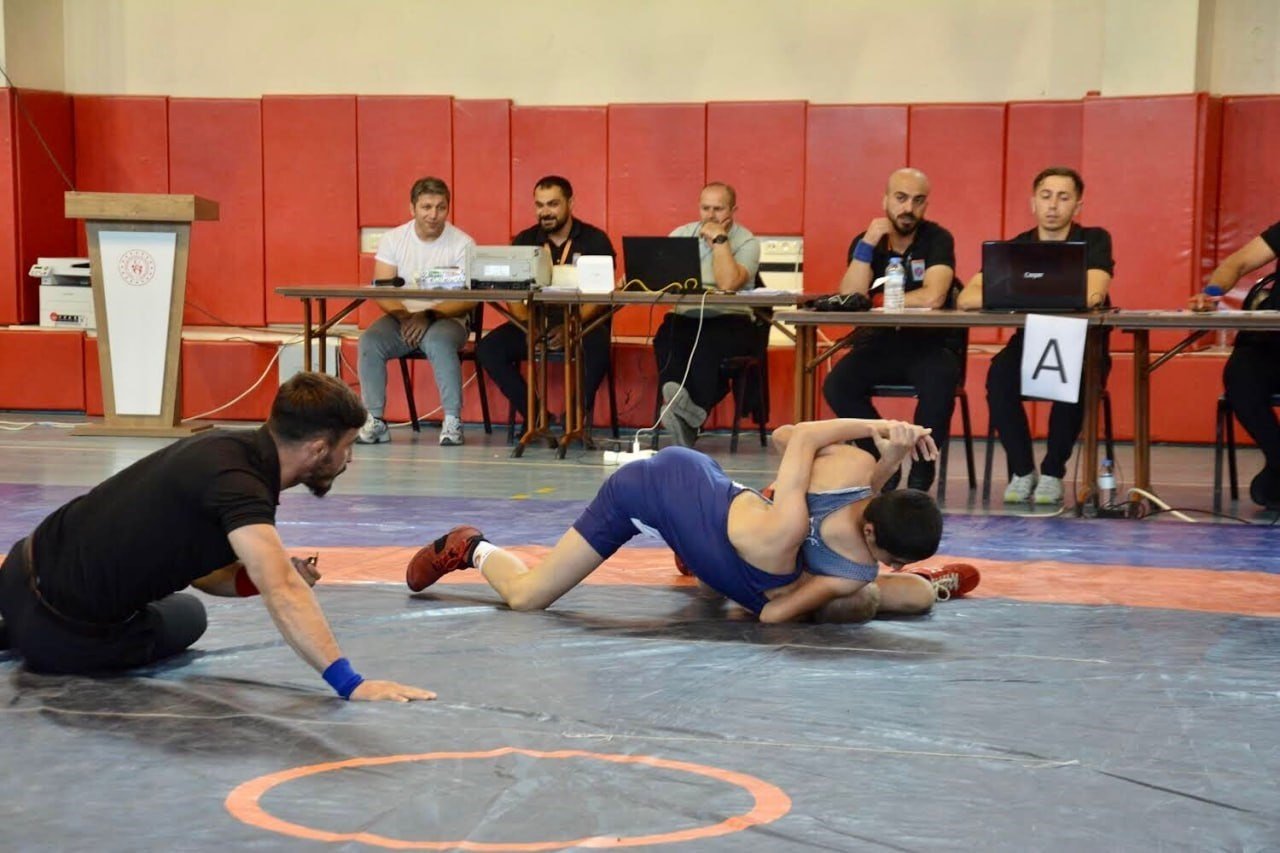 Yiğitler minderde hünerlerini sergiledi