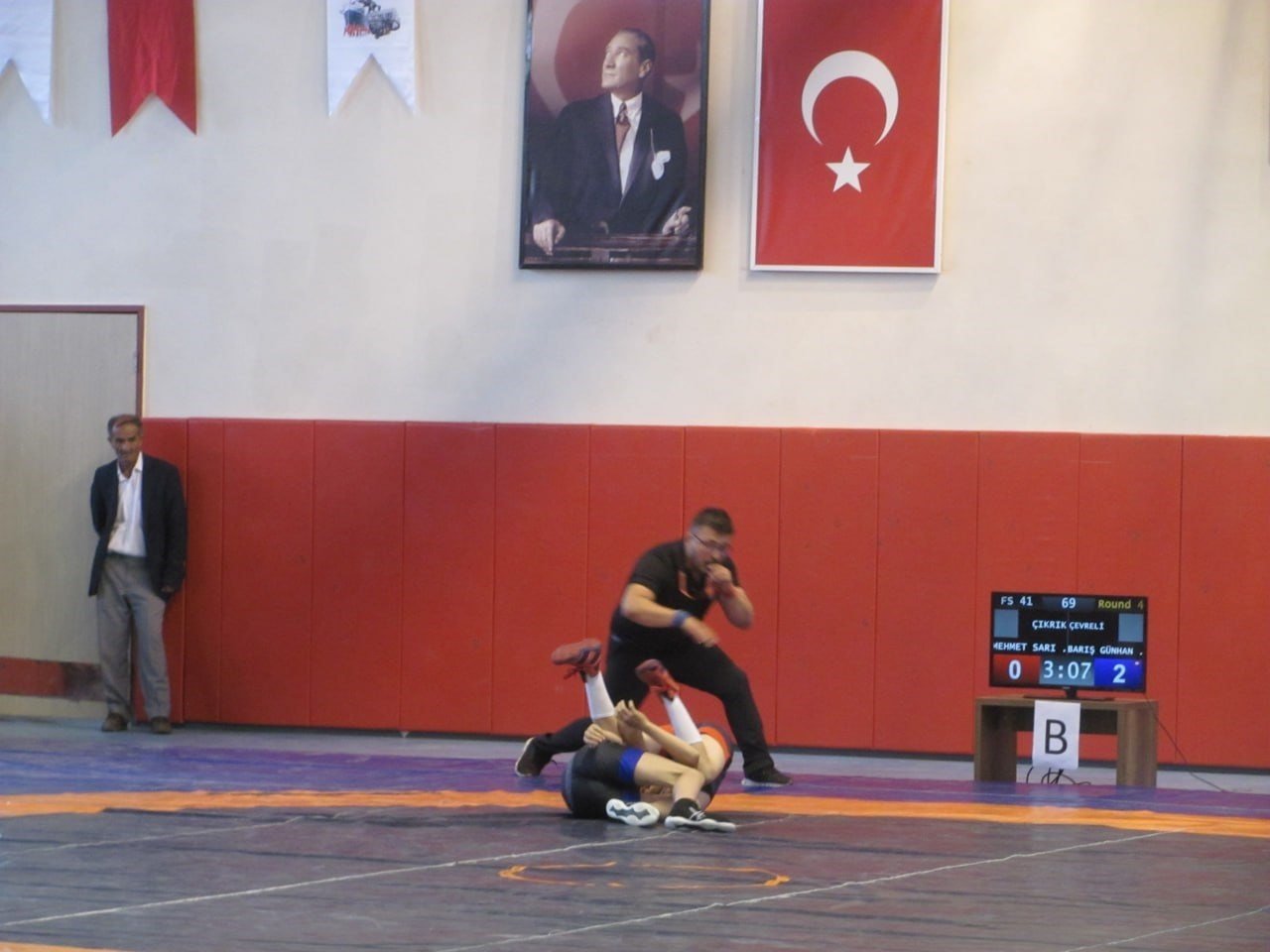 Yiğitler minderde hünerlerini sergiledi