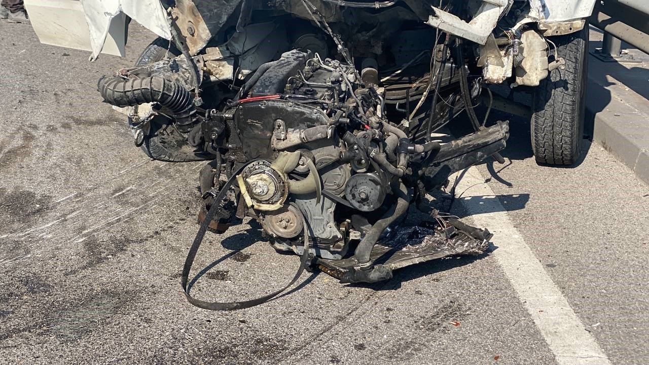 Zincirleme kazada can pazarı yaşandı; 1’i ağır 6 yaralı