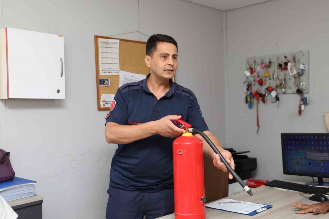 Burhaniye marinada yangın tatbikatı