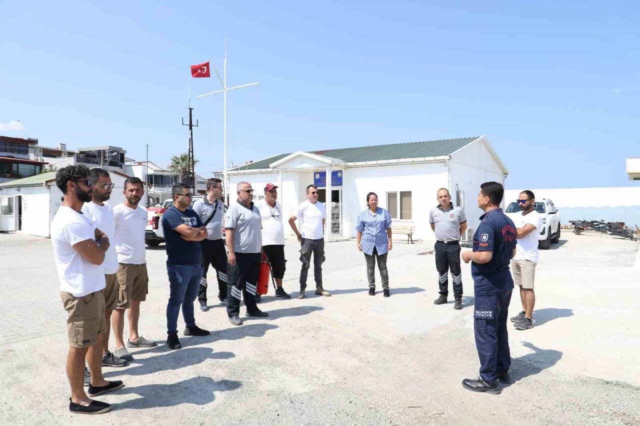 Burhaniye marinada yangın tatbikatı