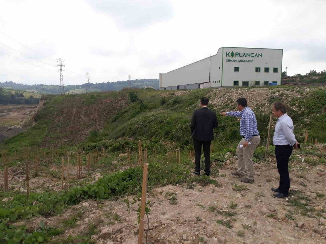 Karma meyve bahçesi projesi ile çiftçilere uygulamalı eğitim