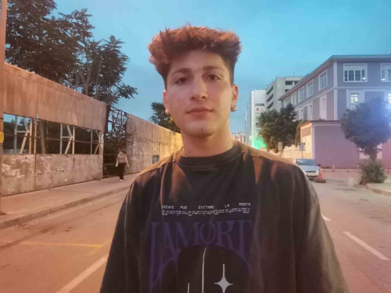 Manisa’daki yangının kara dumanları İzmir’i kapladı