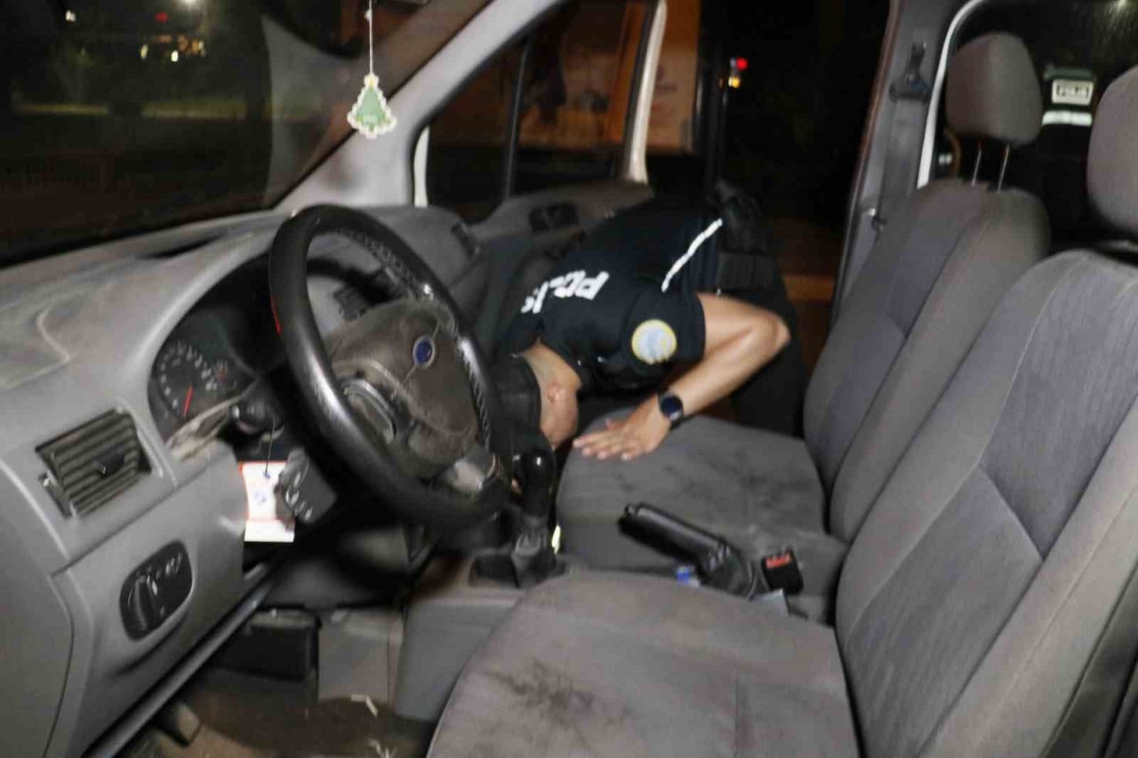 Adana’da hava destekli, 1739 polisle “Huzur ve Güven” uygulaması