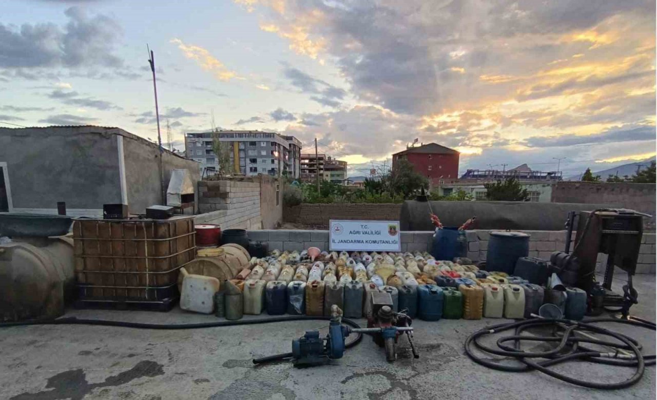 Ağrı’da 5 bin litre akaryakıt ele geçirildi